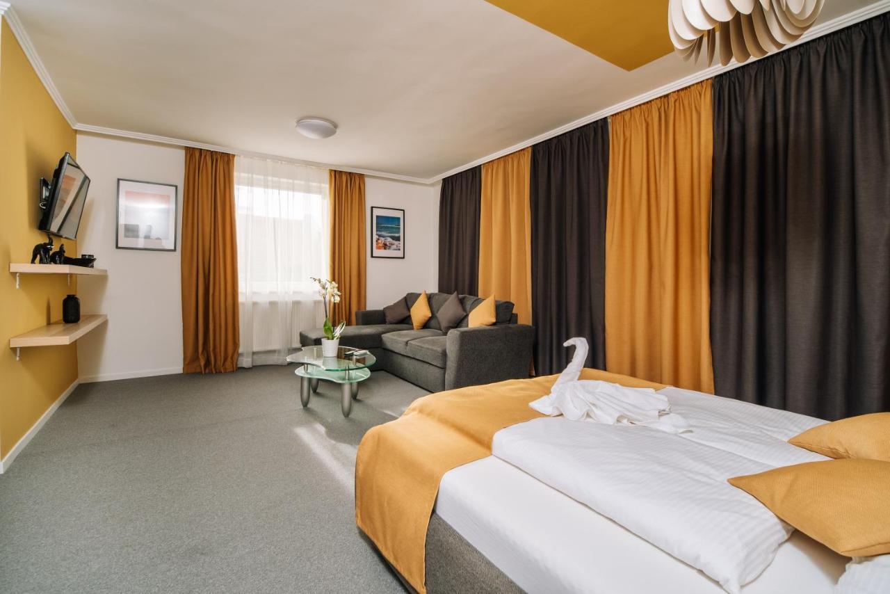 Topaz Apartmanhazak Balatongyorok Ngoại thất bức ảnh