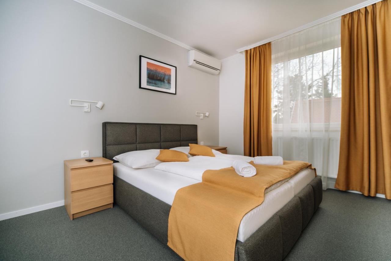 Topaz Apartmanhazak Balatongyorok Ngoại thất bức ảnh