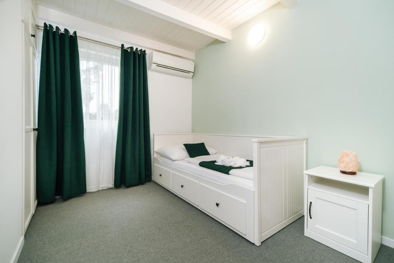 Topaz Apartmanhazak Balatongyorok Ngoại thất bức ảnh